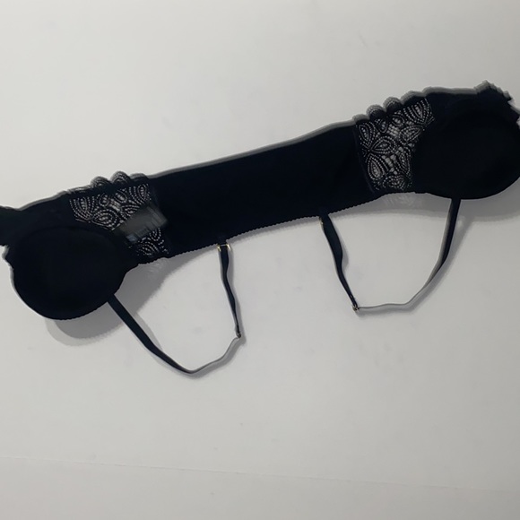 H&M Black Hook Front Lace Accented Underwire Push Up Bra in 34C - Picture 8 of 9